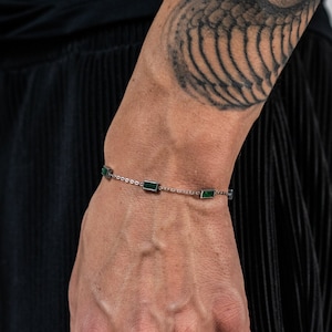 Dunne edelsteenarmband in smaragdgroen van roestvrij staal en zirkoniastenen in zilver - heren tennisarmband van UNSHINEBAR