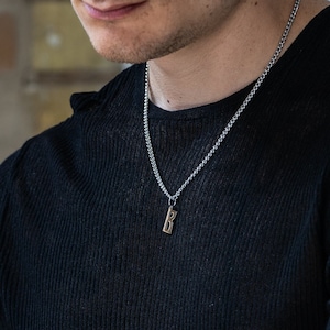 Collar inicial de plata con colgante para hombre y mujer con Cadena Cubana de 3 mm - Cadena Cubana de Plata con mini Colgante Inicial de UNSHINEBAR