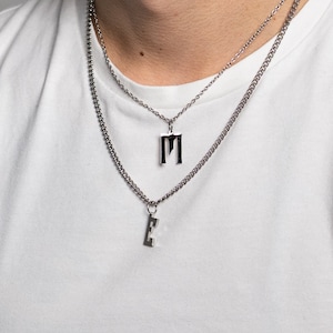 Collar de letras iniciales con colgante en plata fabricado en acero inoxidable y oro de 18k - Collar de Pareja Unisex con Letras de Plata Regalo por UNSHINEBAR