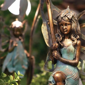 Solar Garden Elf Statue With LED Lighting – Resin Fairy Figure For Outdoor Decoration, 29cm Solar-Powered Garden Sculpture For Lawns, Patios, Ponds & Walkways