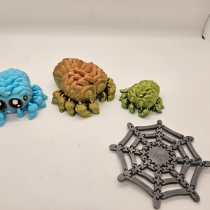 Flexi Baby Jumping Spider and Web (Magnetic)