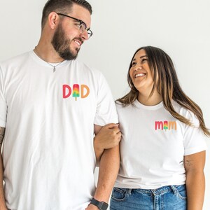 Regenbogen Eis Geburtstagsparty Mama und Papa Outfit, süße Mama Papa Shirt, Mama Papa Eis am Stil Shirt, Eis erste Geburtstag Shirt