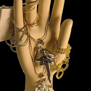 Elegant Jewelry Display mannequin Stand Hand-Shaped : Showcase Your Treasures in Style!