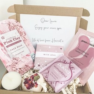 Pink deluxe Mini Pamper Spa Kit Letterbox Gift with Chocolate, relaxation gift, for mum, sister, cousin, nan , teacher.