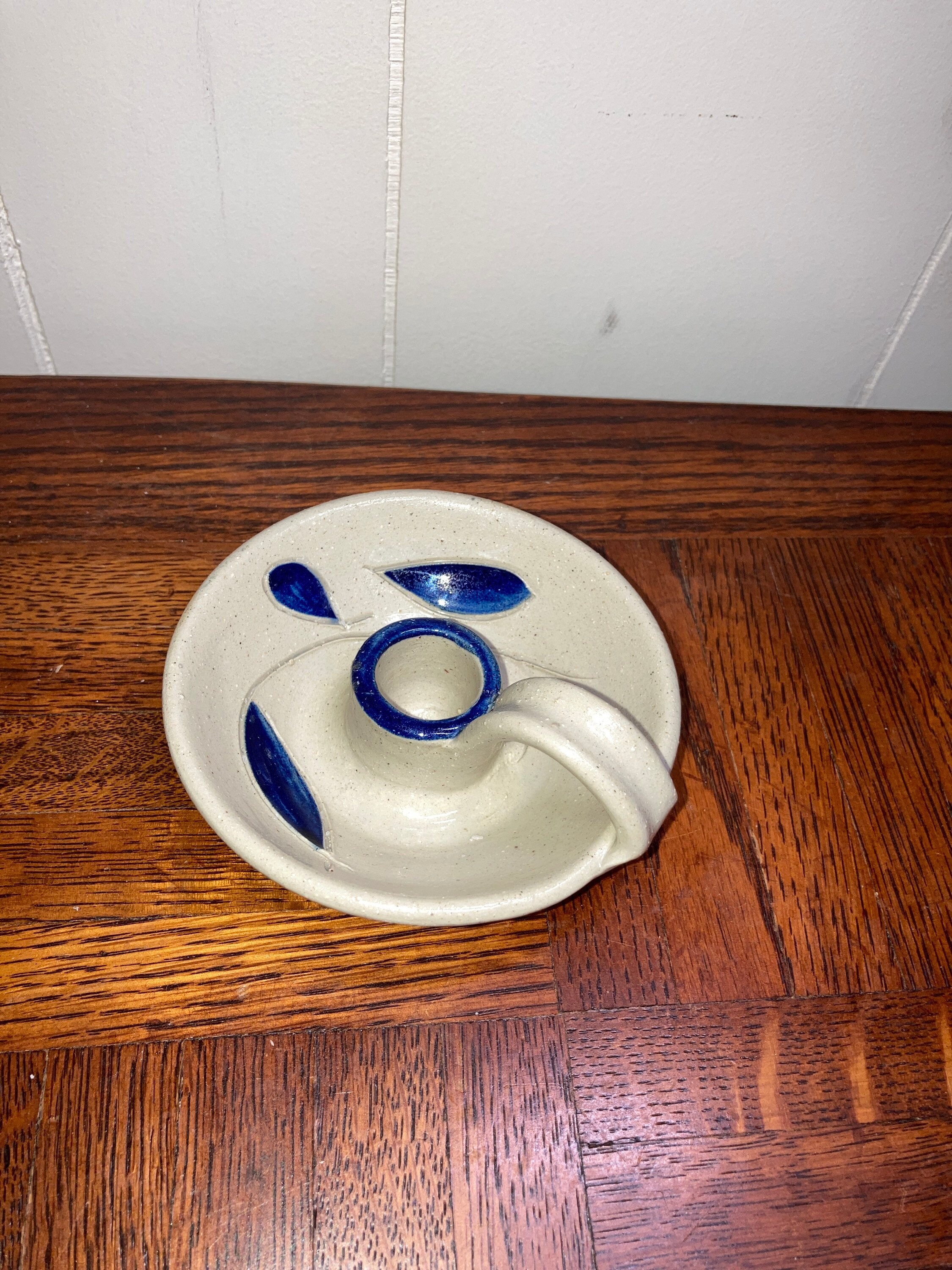 Williamsburg Pottery for sale Only 3 left at 70