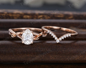 Vintage pear shaped moissanite engagement ring set rose gold engagement ring twisted leaf ring unique diamond bridal set wedding for women