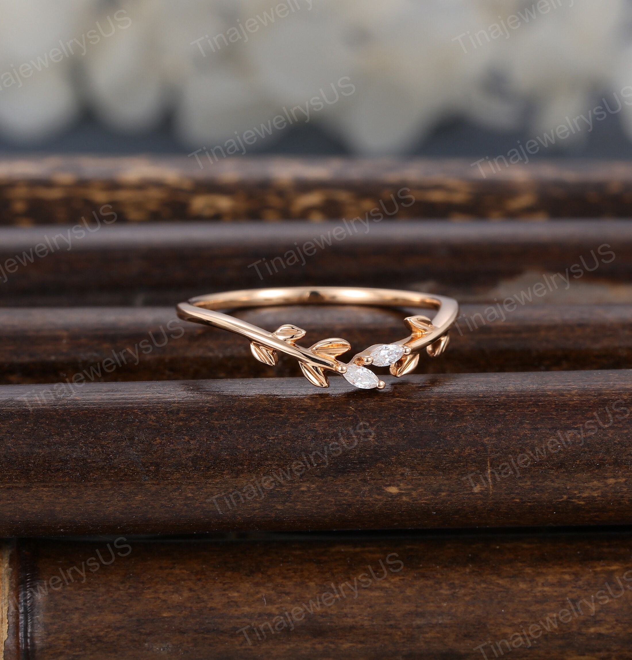 Vintage Moissanite Curved Wedding Band Unique Yellow Gold Open Ring ...