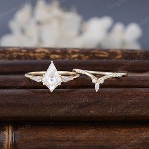 Kite cut moissanite engagement ring set Yellow gold engagement ring Vintage marquise kite diamond ring women stacking bridal wedding ring