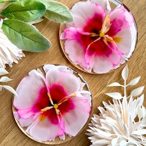 Pink Troical Blooms Round Resin Coaster, Set of 2, Drink Coaster, Candle Coaster, Cocktail Coaster, Coffee/Tea Coaster, Resin Flower Art