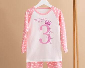 Personalisiert When I Wake Up I'll Be Birthday Pyjamas Mädchen Rosa Pyjama Geburtstagsgeschenke Pjs Erster Geburtstag Pyjamas Prinzessin