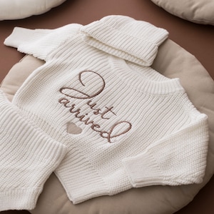 Tenue bébé en tricot Just Arrivé Cadeaux brodés pour nouveau-né pour bébé Cadeaux bébé neutres Ensemble Hello World en tricot pour garçons et filles