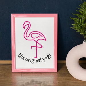 Originele Yogi - SVG en PNG, roze flamingo, lichtreclame, yoga yogi, digitale download, instant download