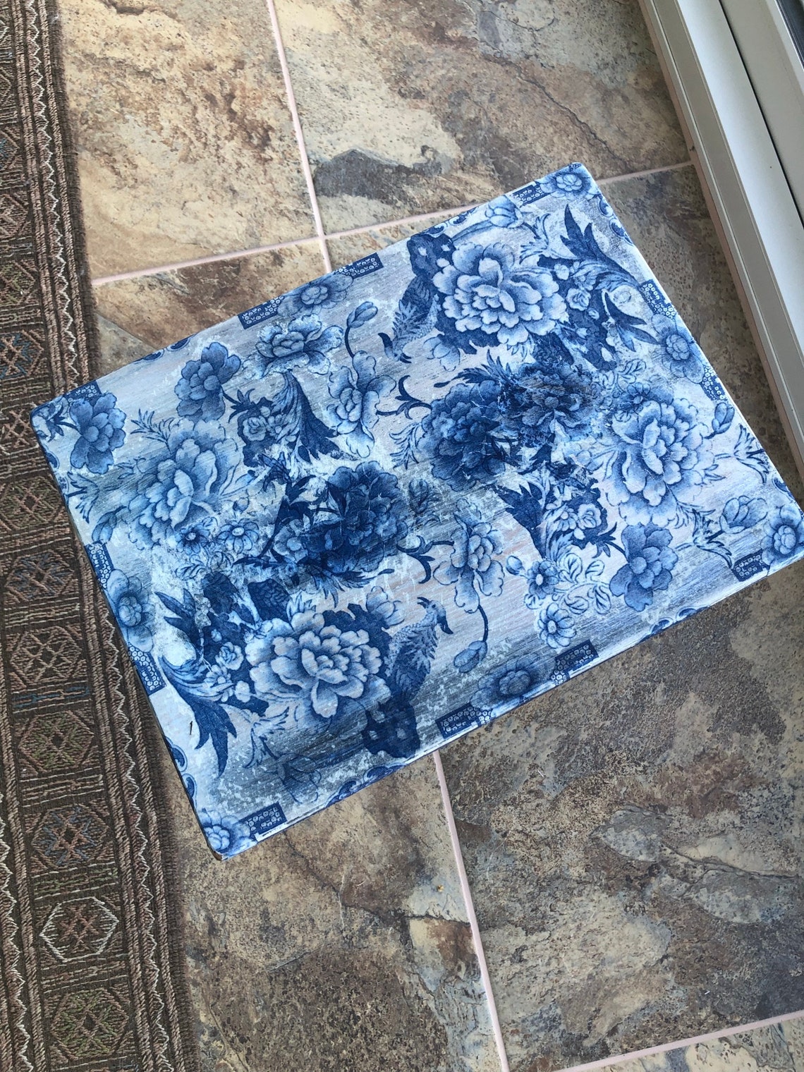 Kleiner dekorativer Beistelltisch | Etsy