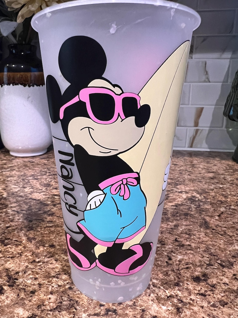 Musse Pigg Sommarmugg | Disney Vacation Starbucks Tumbler | Strandvibbar Återanvändbar 24oz Venti | Kryssningspresent Handgjord bild 5