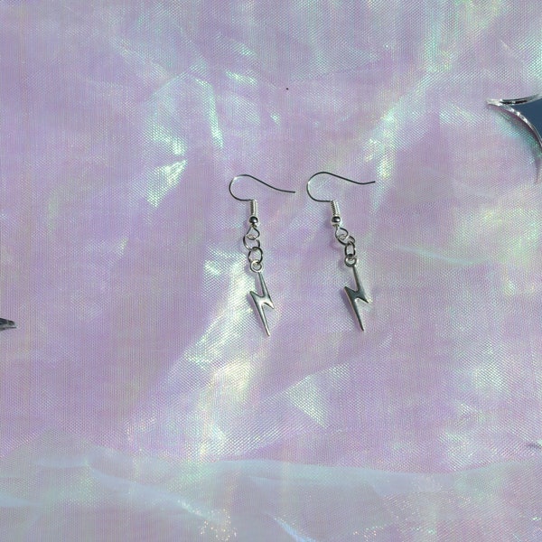 Lightning earrings // y2k earrings, hypoallergenic earrings, alt fashion, gothic earrings, dainty earrings, weirdcore, simple earrings