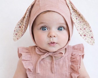 Gorro con orejas de conejo, gorro de lino con estampado floral para bebés y niños, gorro de Pascua de primavera.