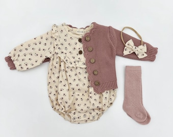 Baby Mädchen Baumwolle Blumen Strampler | OPTIONS SETS | Socken + Schleife + Cardigan | Claudia