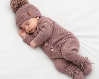 Baby Mädchen Strick Baumwolle Overall Outfit mit Knöpfen | Kombinationsmöglichkeiten| Mütze Booties Pullover| MEKA Pflaume