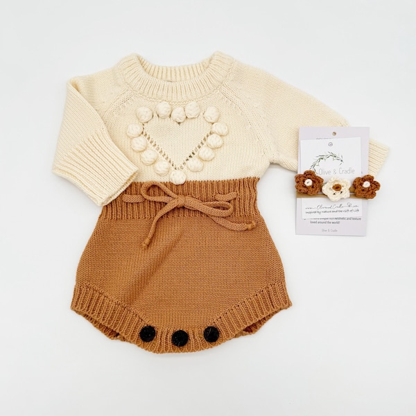 TUTINA a maglia con CUORE per neonata / Opzioni + Set/ Calzini con stivaletti e fiocco / Cuore di rame