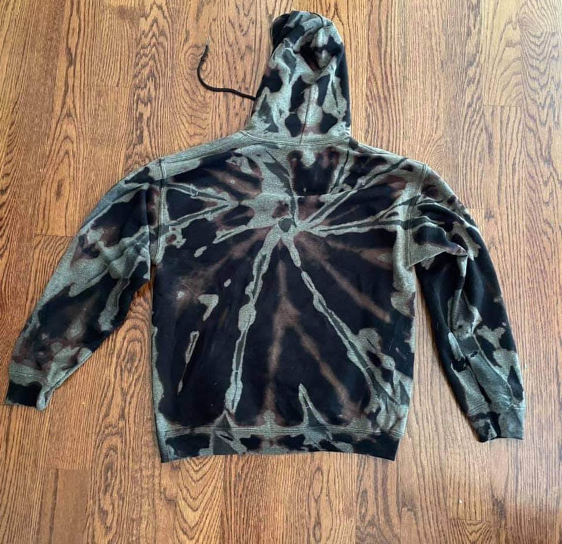 custom made tie dye hoodies