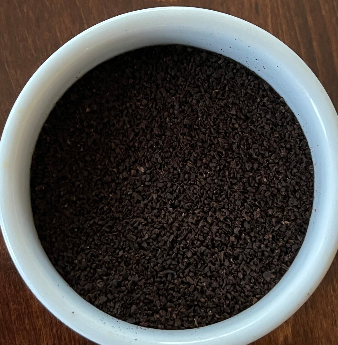 Coffee Grounds Organic Fertilizer Helps to Add Nitrogen to Compost and