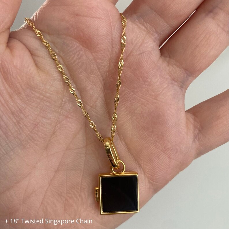 Recuerdo Onyx Micro Locket Necklace 