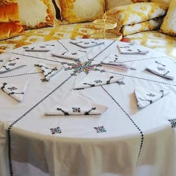 Moroccan Traditional circular tablecloth with 12 napkins