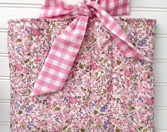 Quilted Bible Sleeve With Bow | Fabric Bible Cover Pink | Floral Bible Case Padded | Faith Inspired Gift Christian Friend | Religious Gift
