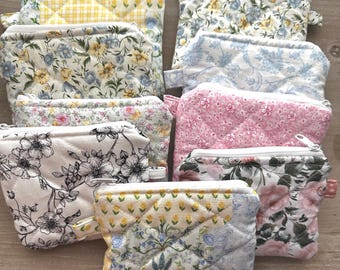 Quilted Zipper Wallet Pouch Handmade Mini Coin Purse, AirPods Holder | Card Holder | Keychain Wallet | Cute Small Jewelry Pouch |