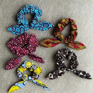 Scrunchies with African wax ankara tie, African wax scrunchie with knot, cotton scrunchie
