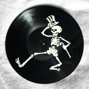 Grateful Dead Skeleton hand-painted on a 12" Vinyl Record / LP Art / Handmade / Psychedelic / Jerry Garcia / Rock / Blues /