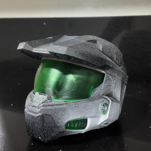 Mini desktop ornament - Halo 3 spartan 117 Masterchief helmet