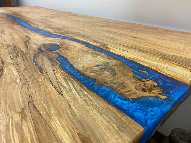 Custom Live Edge Dining Table / Epoxyresin Dining Table / Maple Dining
