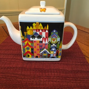 Collectible tea pot