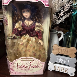 Victorian Treasures 16” Porcelain Doll Special Edition Kay Bee Toy Stores vintage doll new in box burgundy floral dress brown curly hair