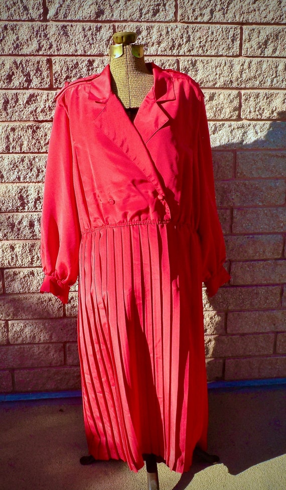 VOLUP 1980s/90s Impromptu Coral Dress