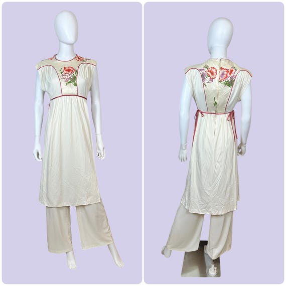 Extra Small Vintage 1970s 2 PC Hostess Dress with Flowers and Matching Pants by Jody T. of California- BohoCottagecore Loungewear XS70HDJTCA View 2