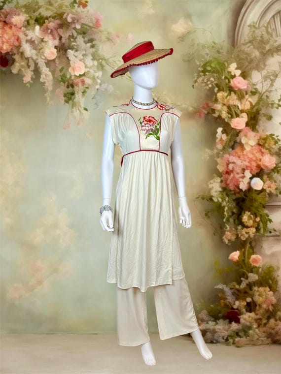 Extra Small Vintage 1970s 2 PC Hostess Dress with Flowers and Matching Pants by Jody T. of California- BohoCottagecore Loungewear XS70HDJTCA