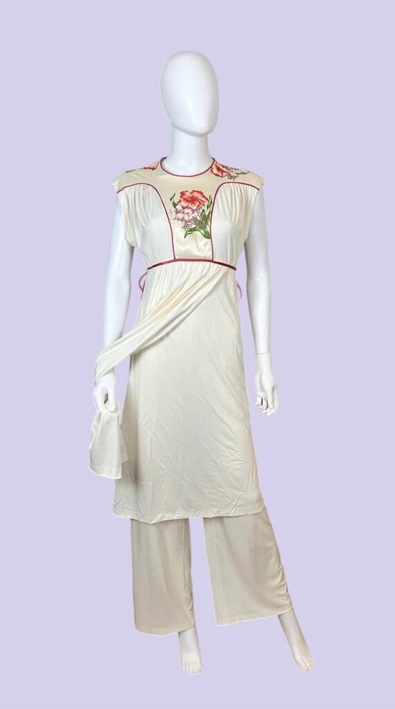 Extra Small Vintage 1970s 2 PC Hostess Dress with Flowers and Matching Pants by Jody T. of California- BohoCottagecore Loungewear XS70HDJTCA View 3