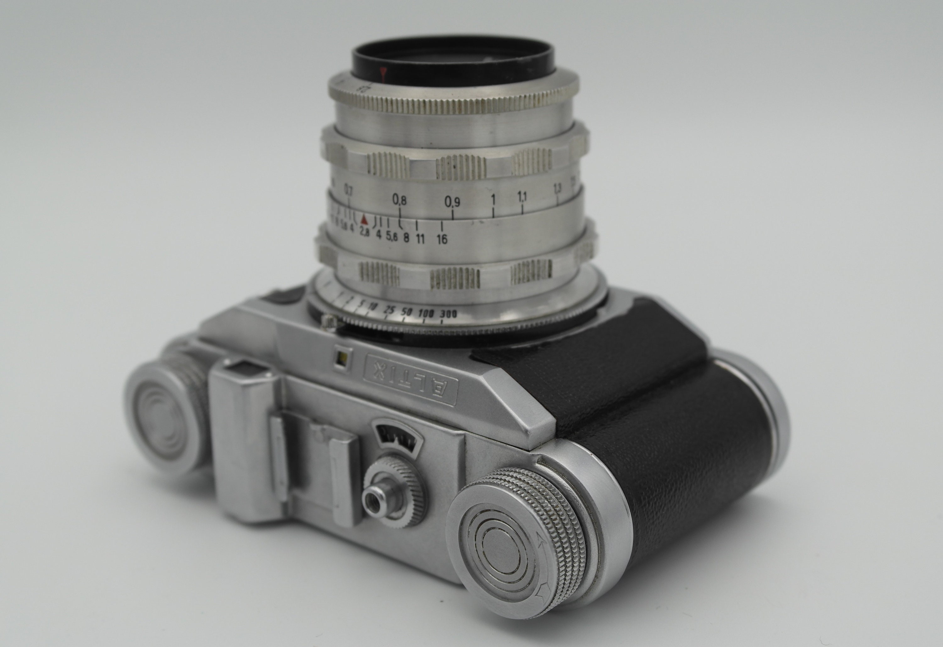 【人気ショップが最安値挑戦！】 2,8/50 Tessar Jena Zeiss Carl With V Altix Altissa RED F T フィルムカメラ