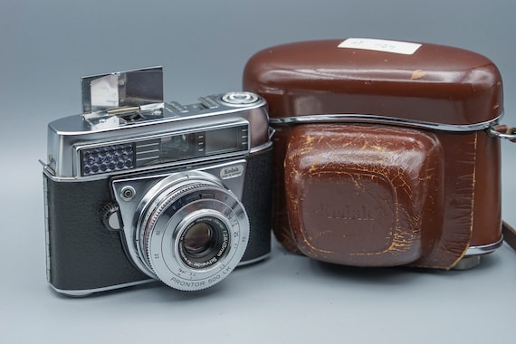 Kodak Girl Guide Camera UK Version with original embossed case