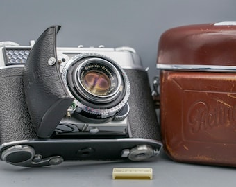 キセノンレンズとレザーケース付きヴィンテージKodak Retina IIcカメラ