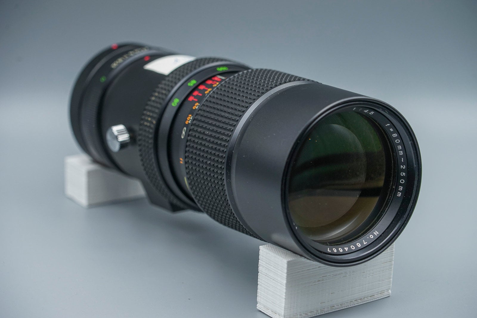 Tokina AUTO-ZOOM f=80-250mm 1:4,5 novel  4,5/80-250