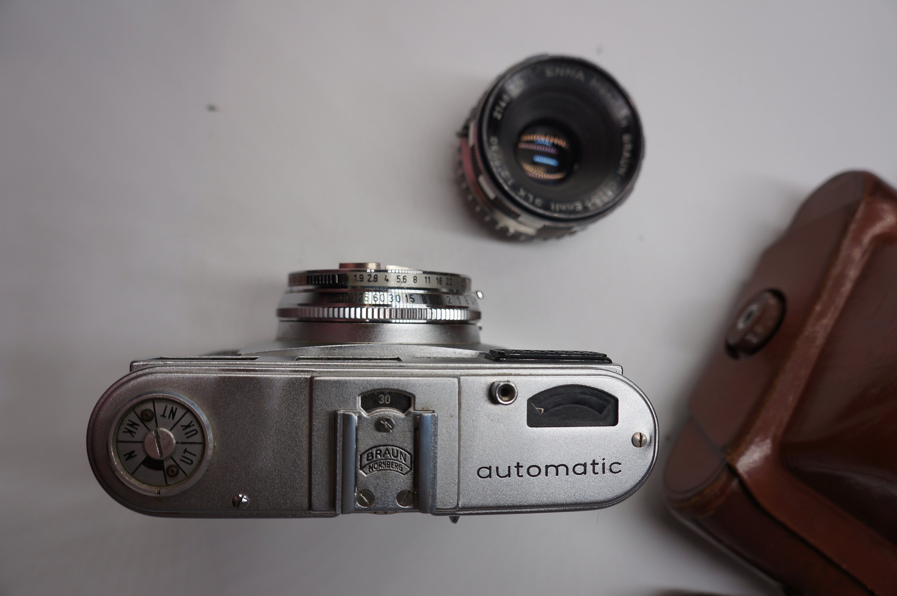 Braun Paxette Automatic Super III With ENNA München Braun Color