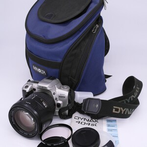 Minolta Dynax 404si Film Camera with Sigma 28-200mm Zoom Lens & Bag
