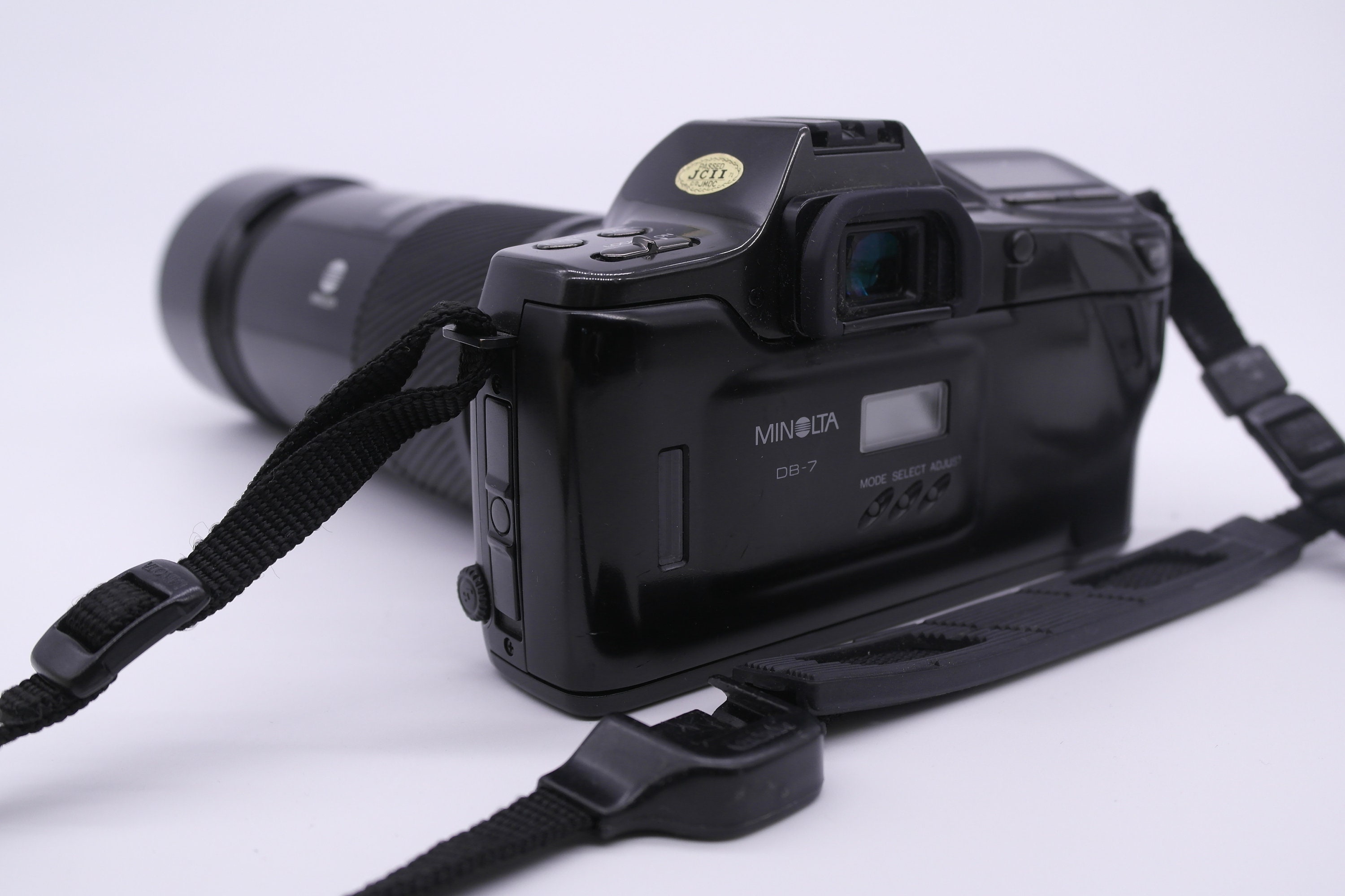 ミノルタ Dynax 8000i カメラ（AF ズーム 70-210 mm レンズ付き