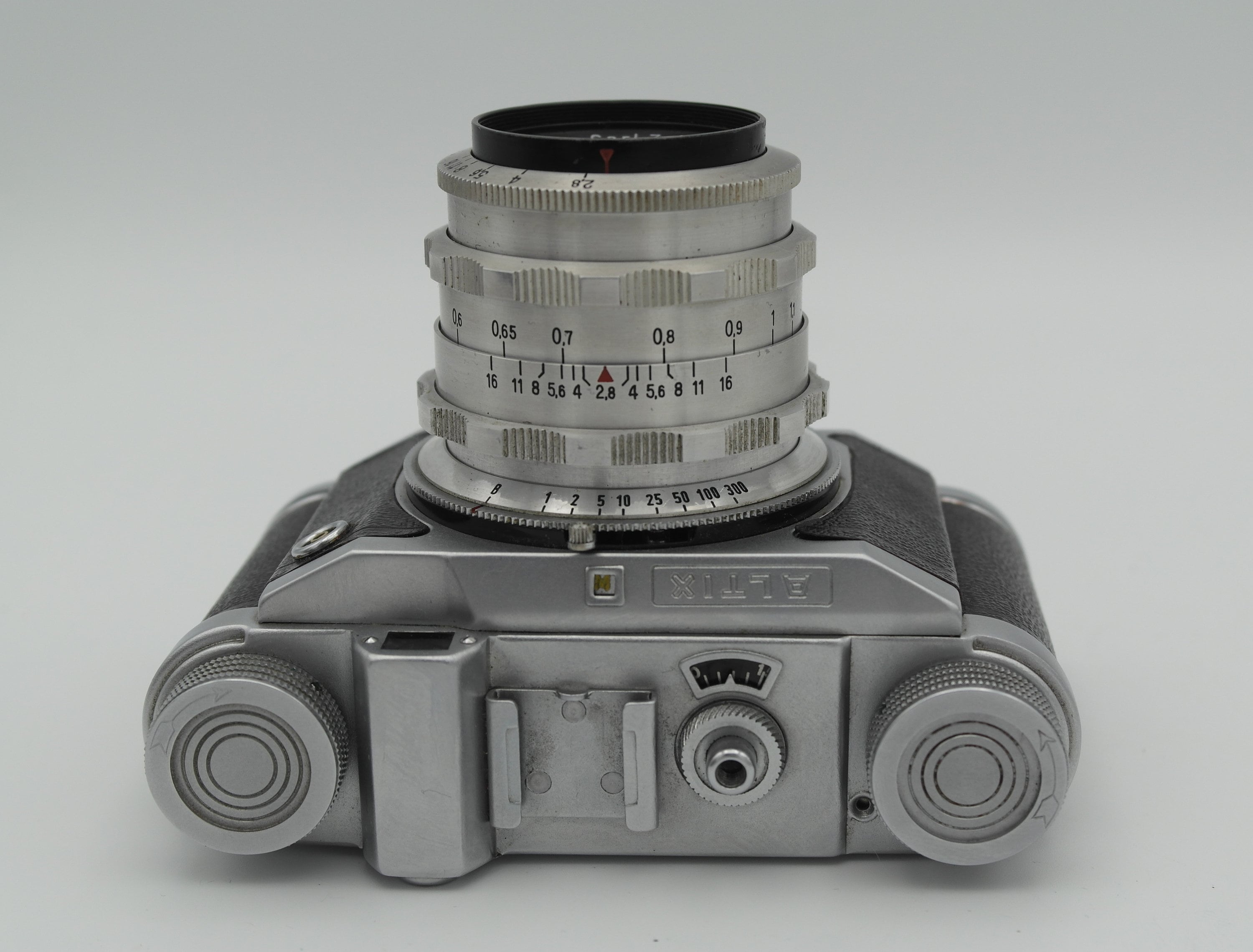 フィルムカメラ ALTIX V CARL ZEISS JENA TESSAR 2.8/50 Altissa Altix V With Carl Zeiss Jena Tessar 2,8/50 RED T F