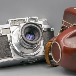 Leidolf Lordomat C35 With Wetzlar Lordonar F/2.8 - 50mm With Origina Case (light meter broke)