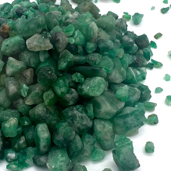 Natural XSmall and Small Emeralds Gemstone, without treatment.