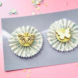 Papierrosetten mit Schmetterlingsmotiv | Trauben | Verschönerungspaket | Scrapbooking | Kartengestaltung | Journaling | Papierkunst